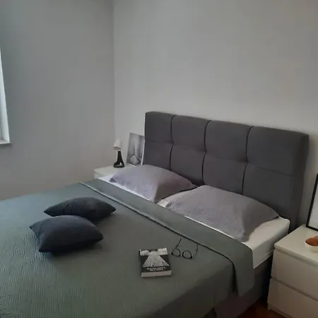 Home スプリト