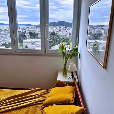 Apartment Home *
