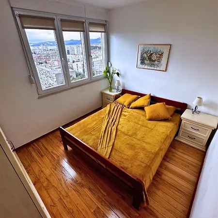 Home Apartment *
